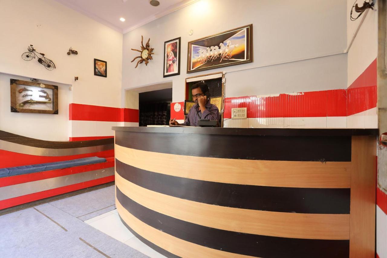 Oyo 29411 Hotel Vanshika Agra  Dış mekan fotoğraf