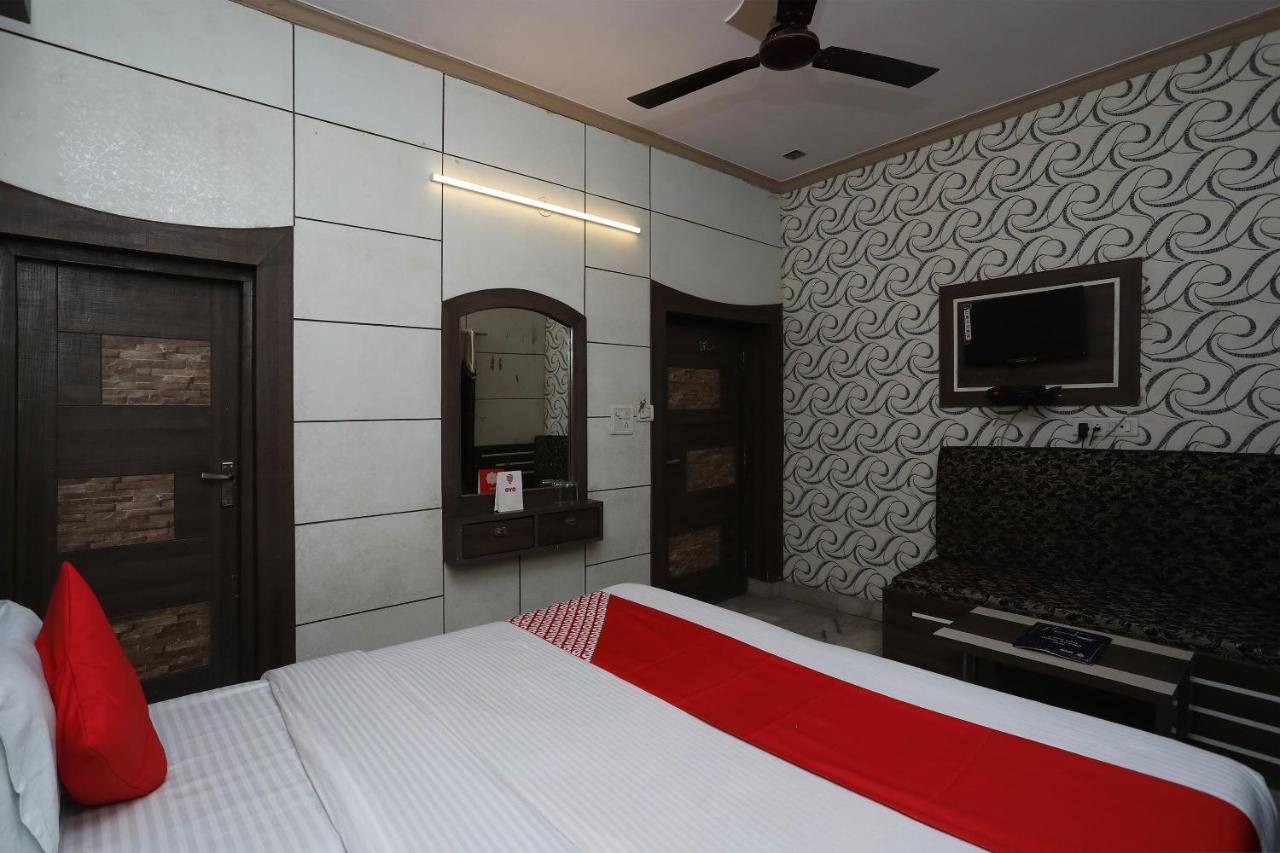 Oyo 29411 Hotel Vanshika Agra  Dış mekan fotoğraf