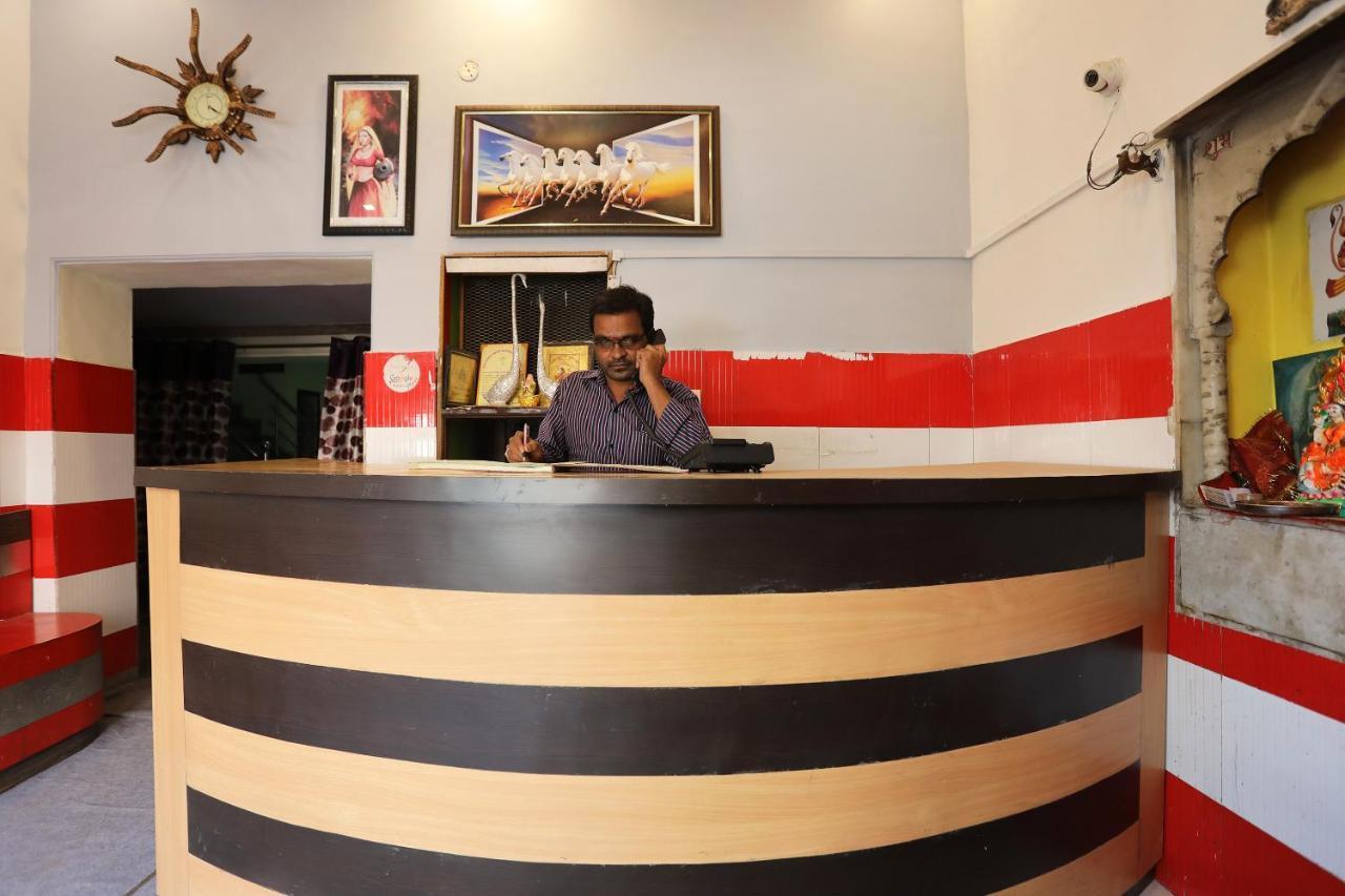 Oyo 29411 Hotel Vanshika Agra  Dış mekan fotoğraf