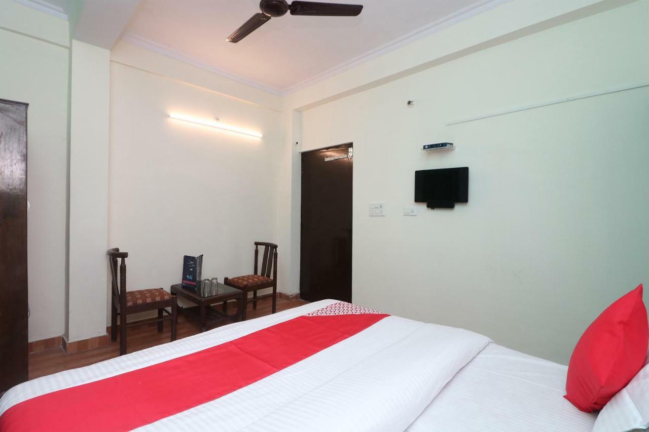 Oyo 29411 Hotel Vanshika Agra  Dış mekan fotoğraf