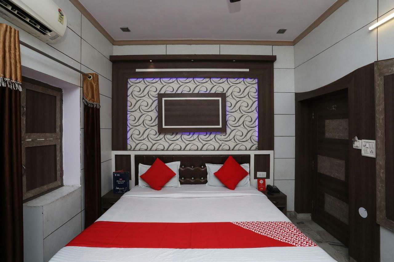Oyo 29411 Hotel Vanshika Agra  Dış mekan fotoğraf