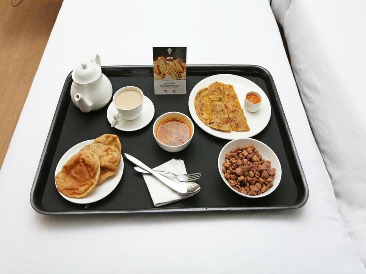 Oyo 29411 Hotel Vanshika Agra  Dış mekan fotoğraf
